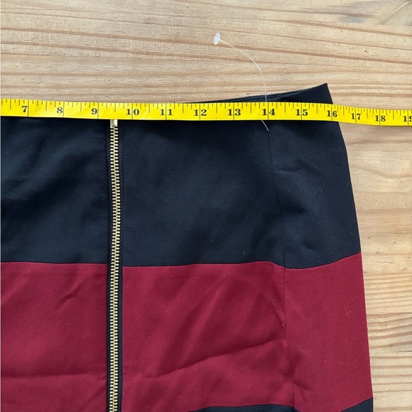 Nine West Striped Black and Red Pencil Skirt - Picture 7 of 9